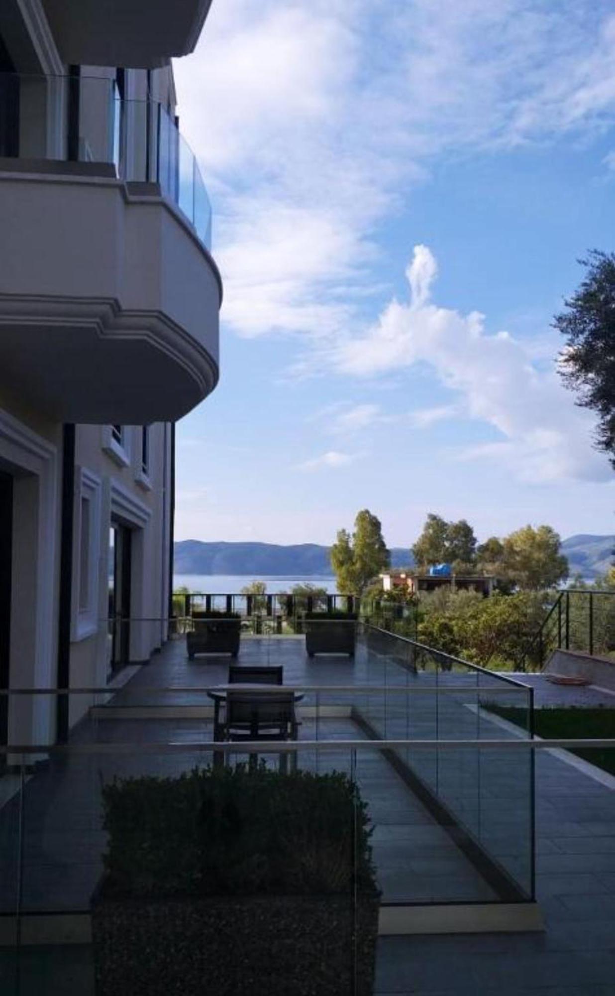 A&G Hotel Radhimë Exterior foto
